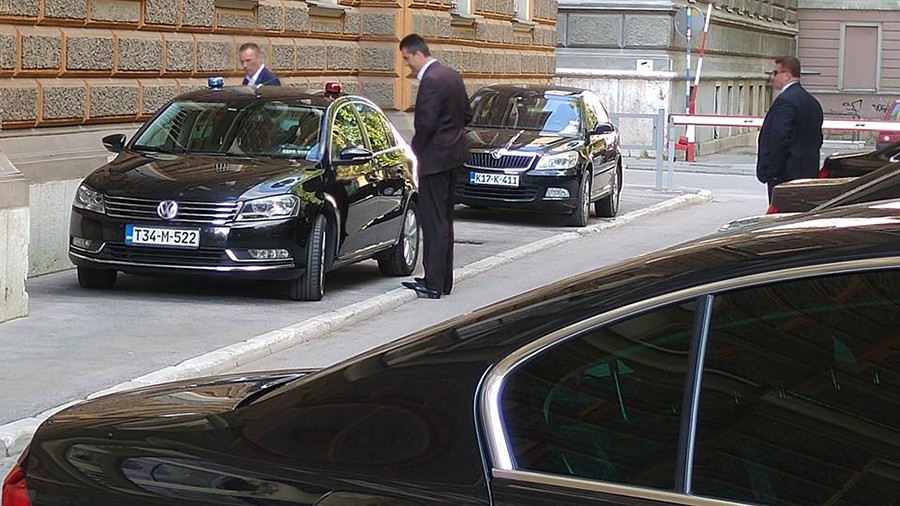 Apsurdi u državnim agencijama: Službena vozila vozili na bolovanju, zapošljavali bez natječaja i plaćali za nerad!