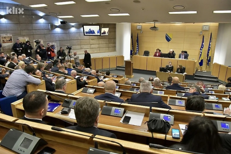 Na redu je Schmidt da reagira, nema drugog načina da ovih devet stranaka formira Vladu FBiH!