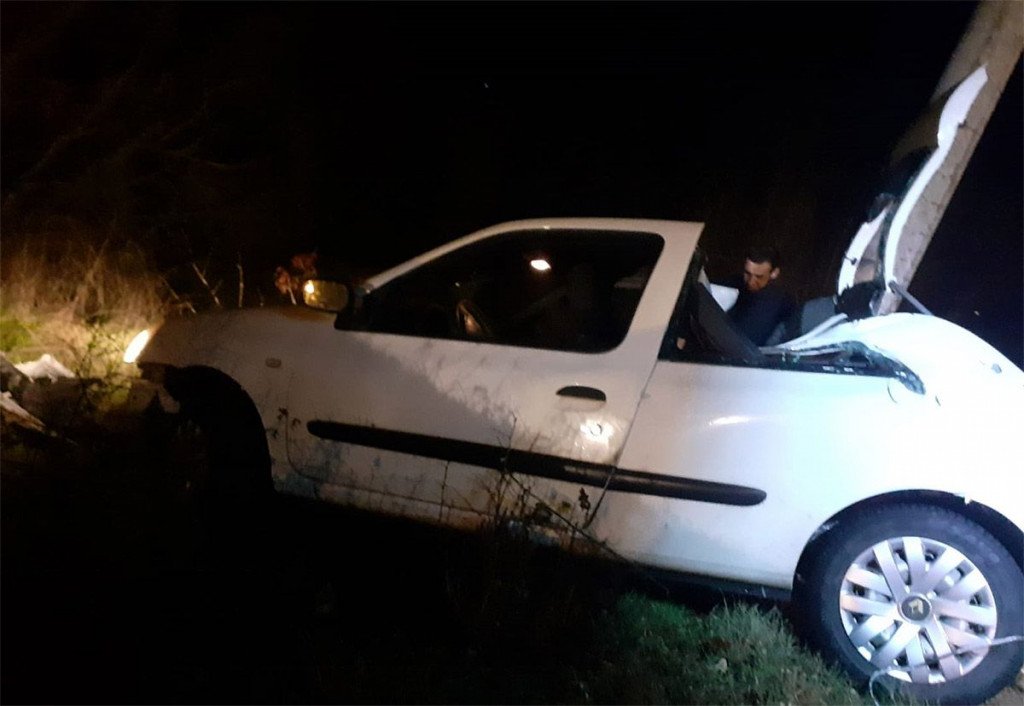 Ozlijeđeno više mladih osoba u prometnoj nezgodi u mjestu Polog