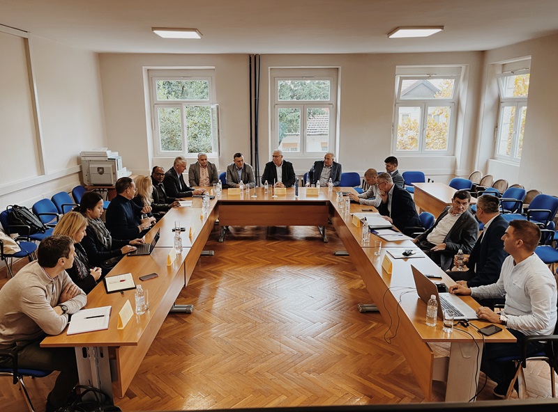 Došli u Široki Brijeg izvidjeti vrijedi li im opet davati novce za nove projekte!