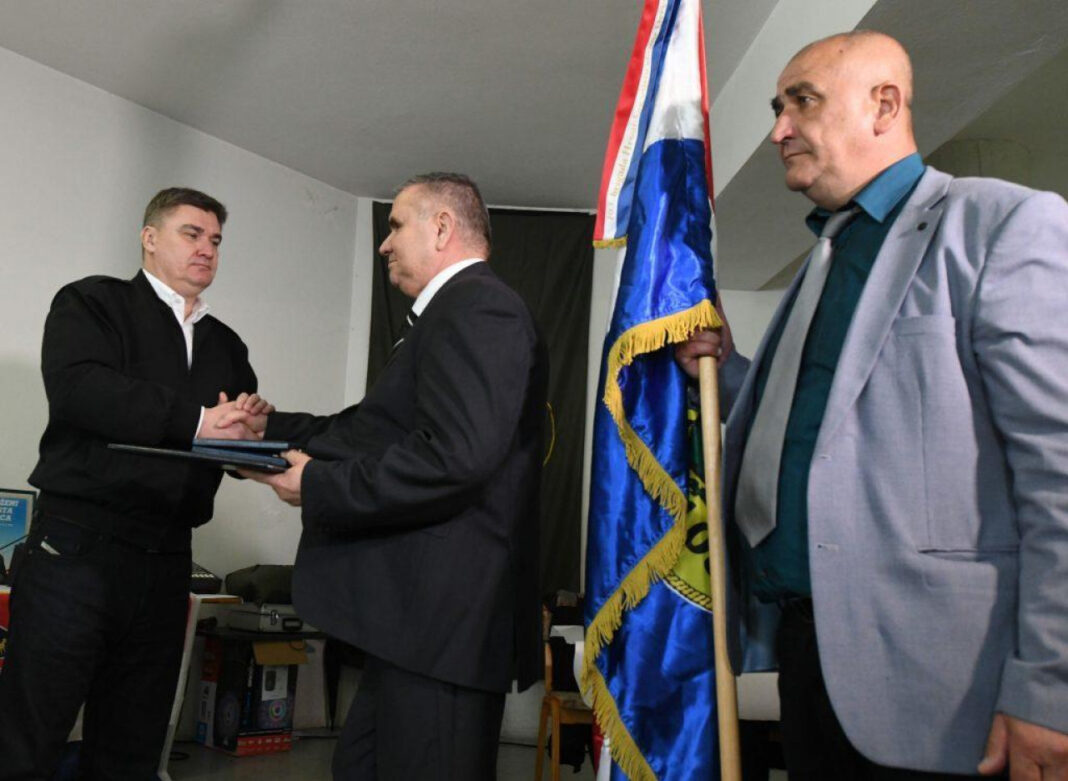 Smijenjen jedini Hrvat u općini Derventa, krive ga za posjet Milanovića