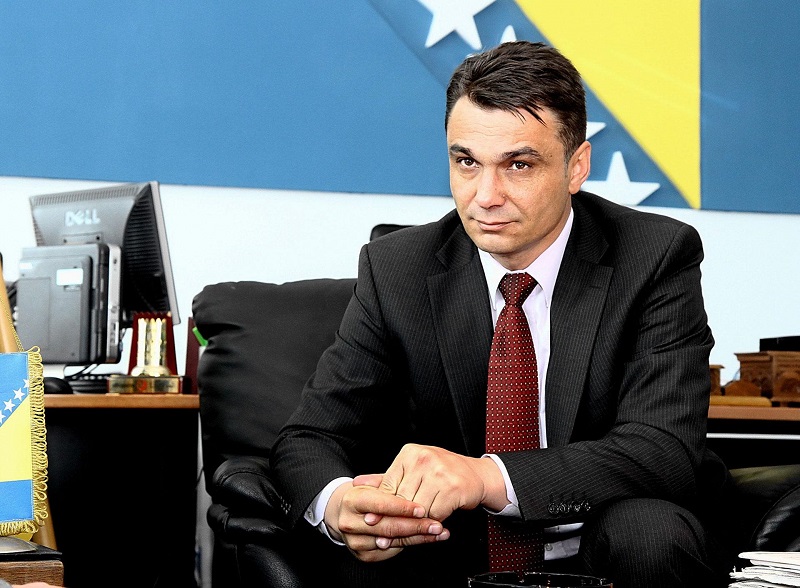 Započelo suđenje bivšem ministru sigurnosti BiH Sadiku Ahmetoviću za zloupotrebu položaja ili ovlaštenja