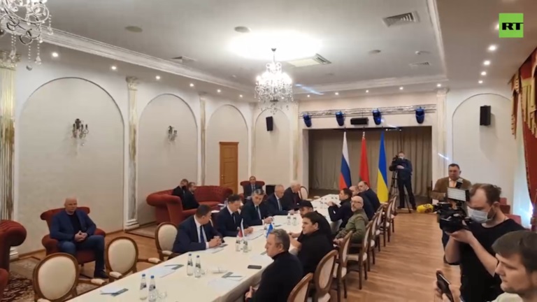 Ukrajina i Rusija održali prvi sastanak oko smirivanja tenzija i najavili novi, a do tada….