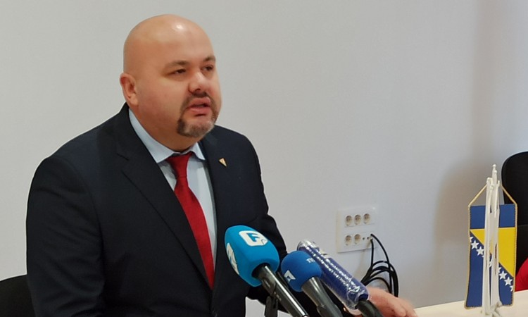 Prosvjetni radnici u KS ne žele natrag na posao dok se ne cijepe, ne jednom, nego dva puta!
