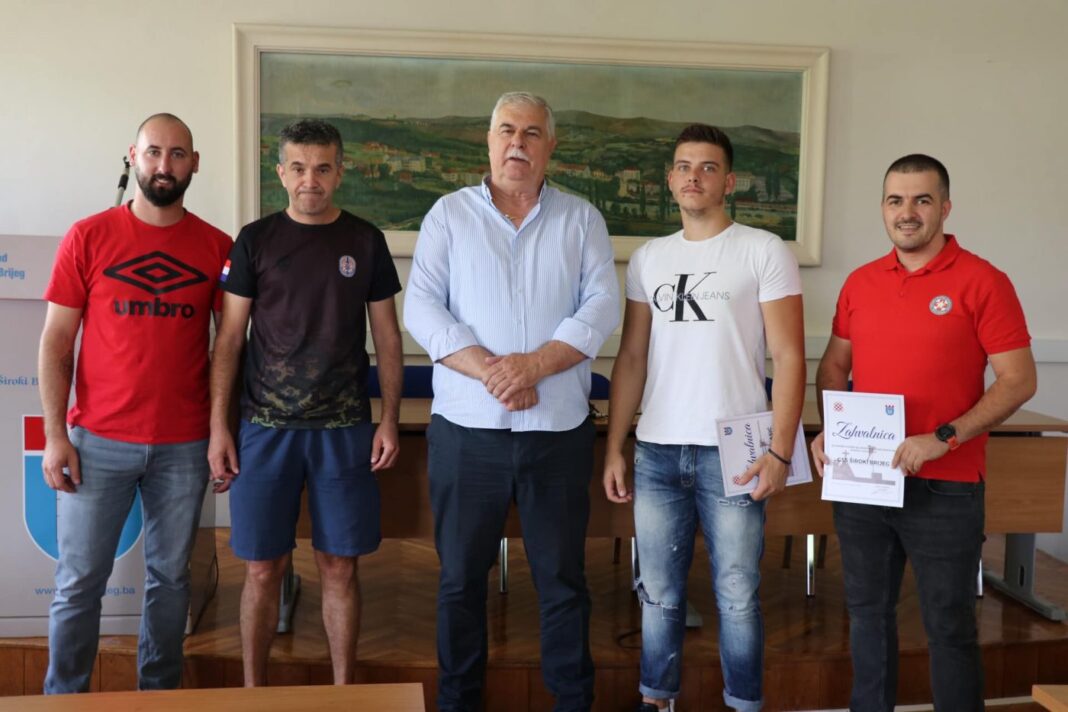 Gradonačelnik Širokog Brijega upriličio prijem za širokobriješke maratonce