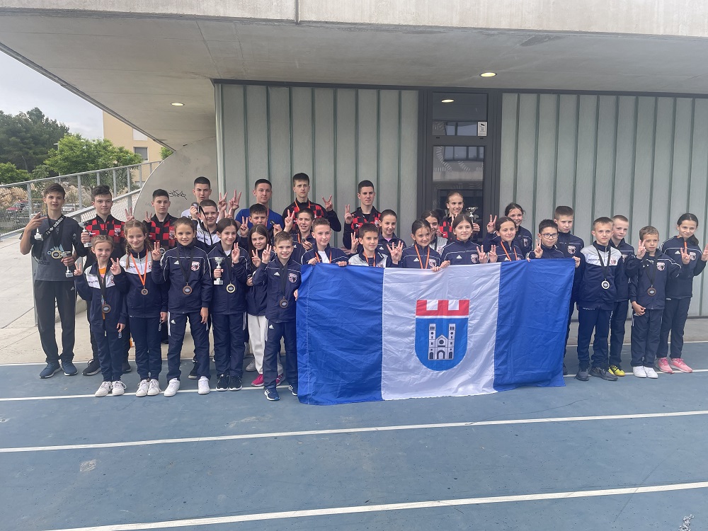 24 medalje za Karate klub ŠIROKI na 4. Split karate cupu