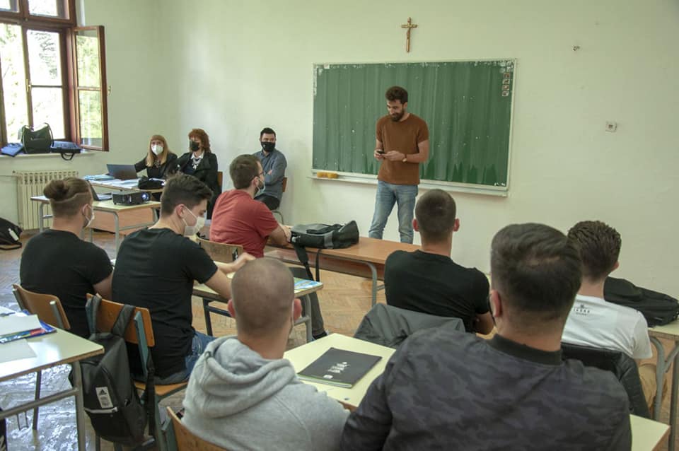 VIDEO: Učenici iz Širokog Brijega i Ljubuškog prezadovoljni predavanjem o EU i zaštiti osobnih podataka!