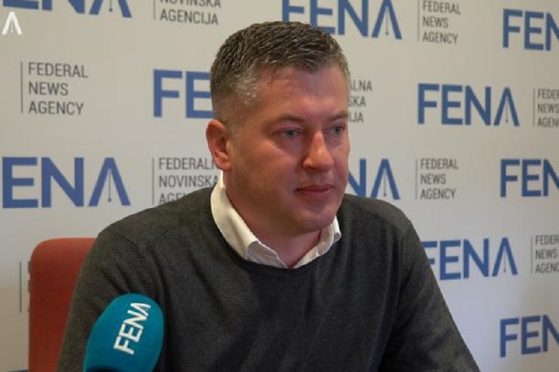 VIDEO: “Poroci sanjara” – Pjesnički prvijenac Tomislava Kvesića