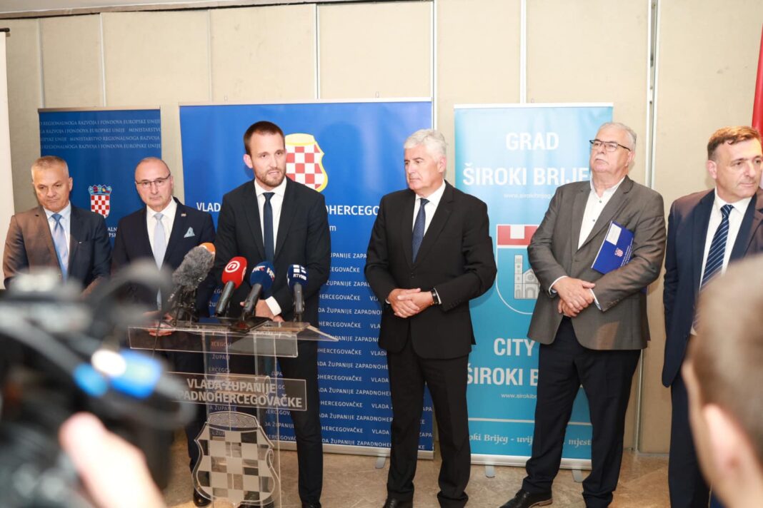 U Širokom Brijegu održana svečanost uručivanja Ugovora o financiranju u sklopu Programa prekogranične suradnje između Republike Hrvatske i Bosne i Hercegovine