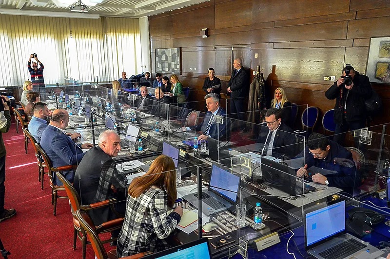 Oduzimanja ili tržišno plaćanja zemljišta preko koje će ići brza ceste Polog – Široki Brijeg – granica sa RH