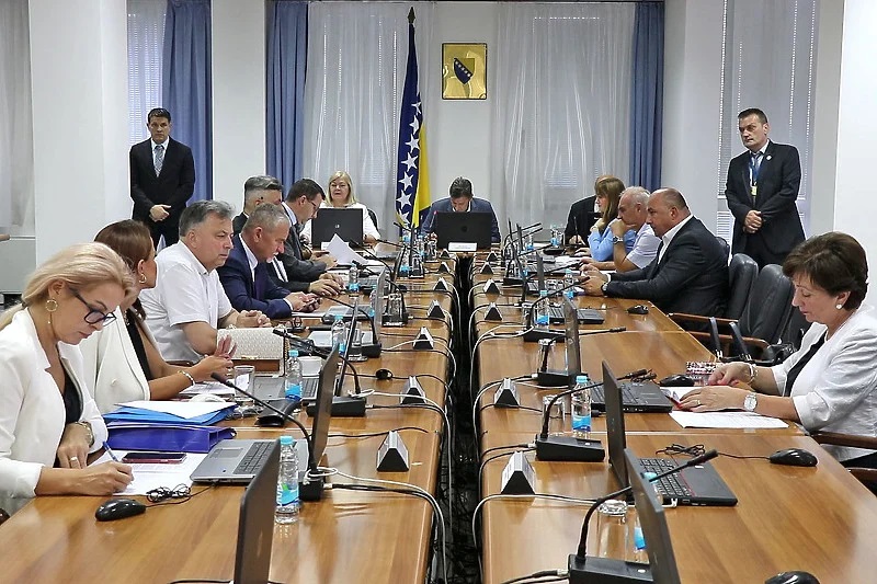 Vlada FBiH u ovoj godini očekuje ekonomski rast od 2,5 posto