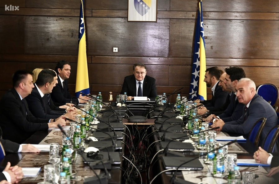 Federacija BiH dobila je novu vladu, za našu sigurnost će se brinuti dvaput osuđeni prestupnik!