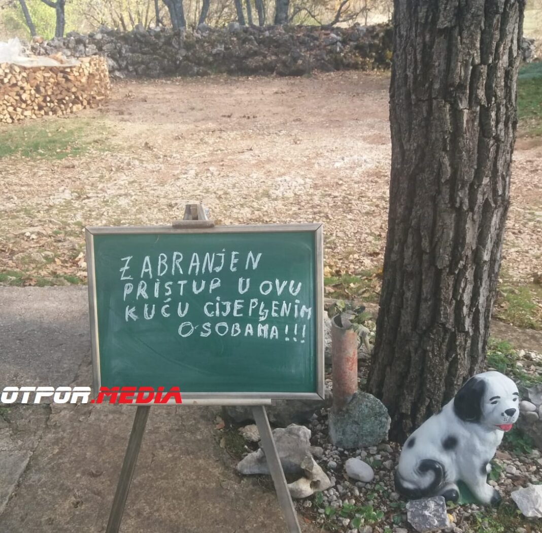 Zanimljiva poruka u Širokom Brijegu – “Zabranjen pristup u ovu kuću cijepljenim osobama”!!!