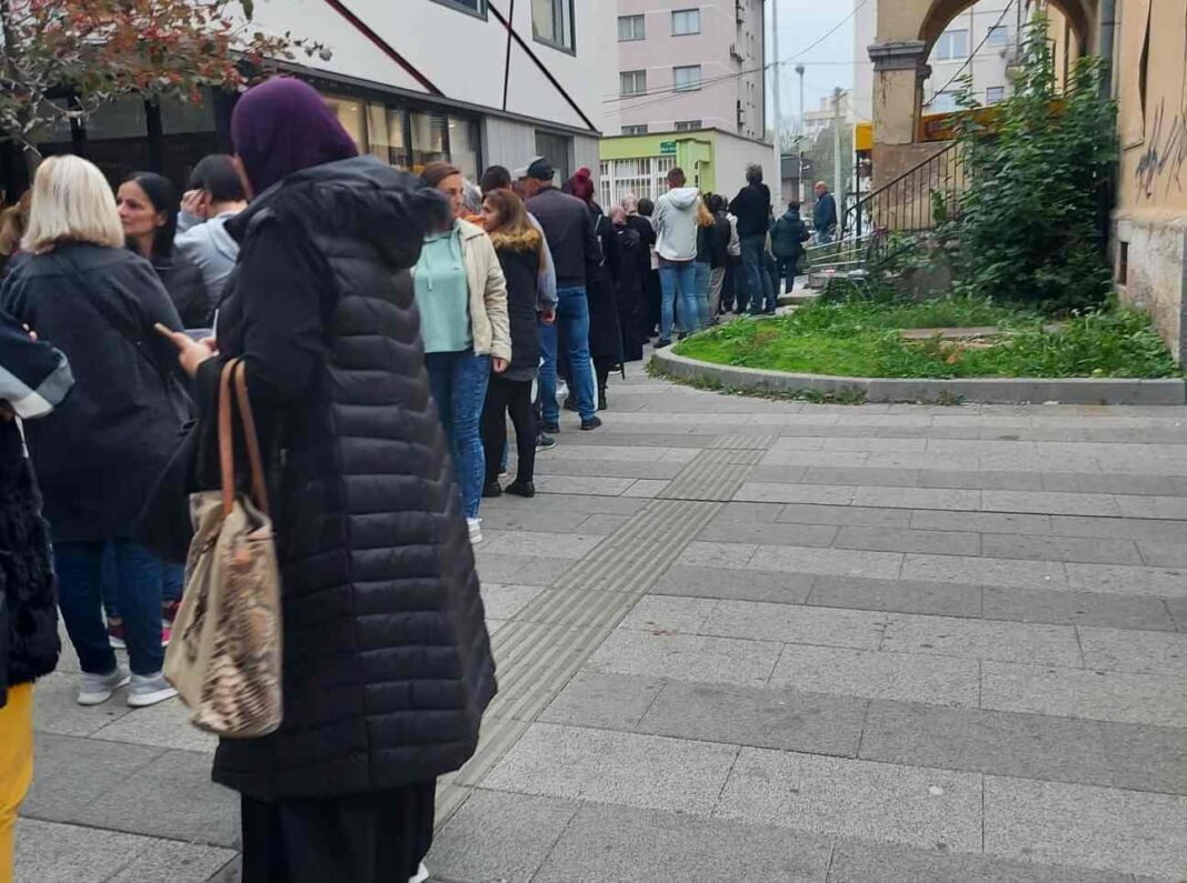 KAKO TO? – Na zavodima se nalazi 350.000 nezaposlenih, a nema tko raditi