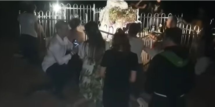 VIDEO: Da ti suza krene – Zaruke se na Brdu Ukazanja