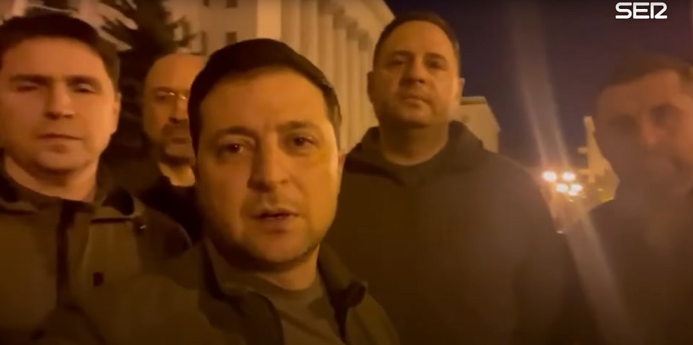 VIDEO: Zelenski odgovorio na lažni ruskih medija – Svi smo tu i ostajemo braniti državu