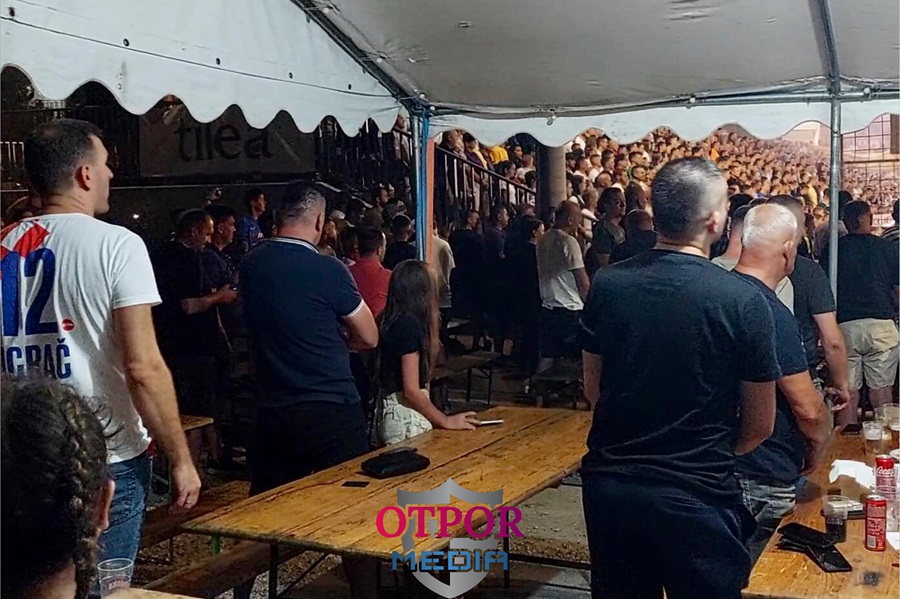 VIDEO: Kada Hrvatska himna zasvira u Širokom Brijegu i komarci zastanu!