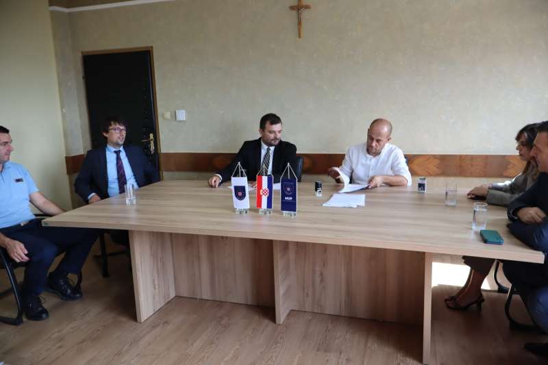 EKSKLUZIVNO: Ministar Bebek na silu mijenja zakone i pravilnike bez mišljenja Sindikata