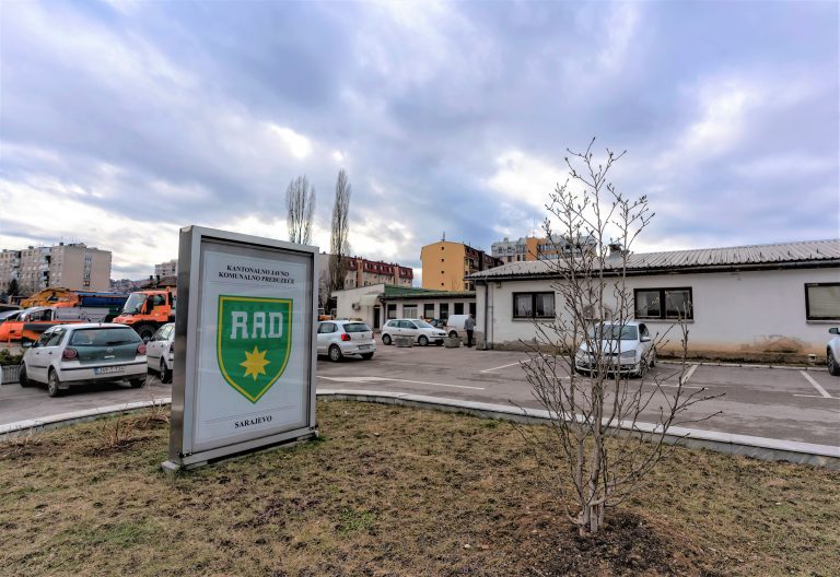 Privedeno sedam osoba zbog kriminala u komunalnom poduzeću “Rad”. Među njima direktor i bivša direktorica