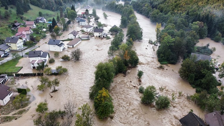 Solidarnost na djelu: Prikupljeno 200.000 KM za žrtve poplava u samo 10 sati