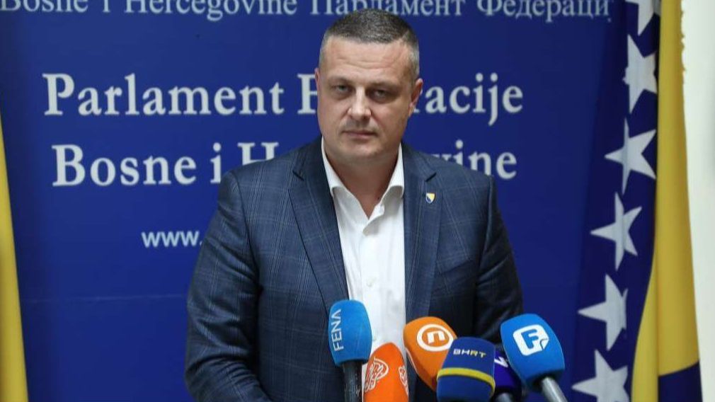 Podignuta optužnica protiv federalnog ministra Vojina Mijatovića