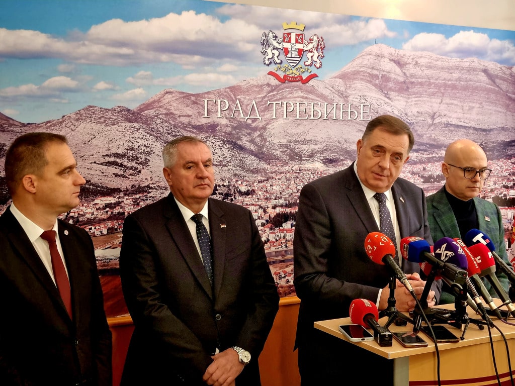 Dodik i Vučević poručili kako neće odustati od gradnje aerodroma u Trebinju, usprkos primjedbama iz Dubrovnika