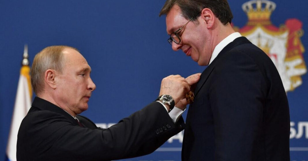 Srbija definitivno kreće u Putinov zagrljaj? Predložen zloglasni zakon zbog kojeg ‘car iz Kremlja‘ ima golemu moć