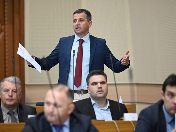 VIDEO: Vukanović u NSRS “razvalio”- Dodik je prestigao Ronalda i Mbappea po parama