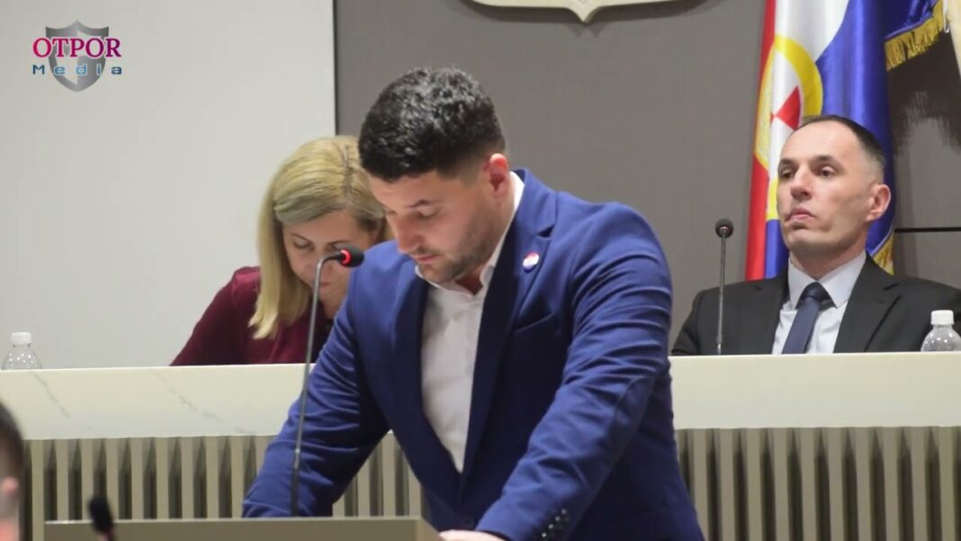 Zapamtite ova imena. Među njima ima IZDAJICA koja su već po drugi put JAVNO IZDALE!