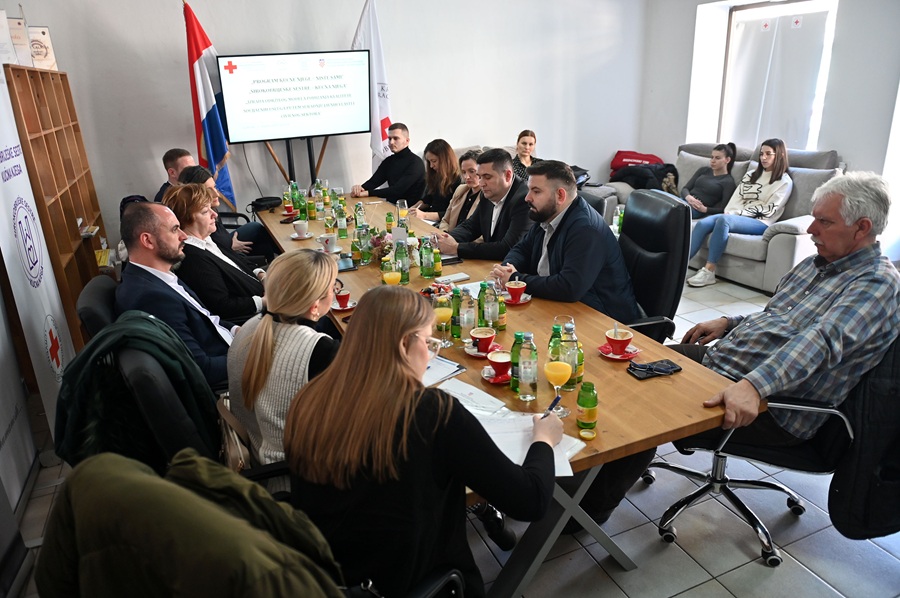 Ministarstvo rada, mirovinskoga sustava, obitelji i socijalne politike RH u posjeti Crvenom križu ŽZH