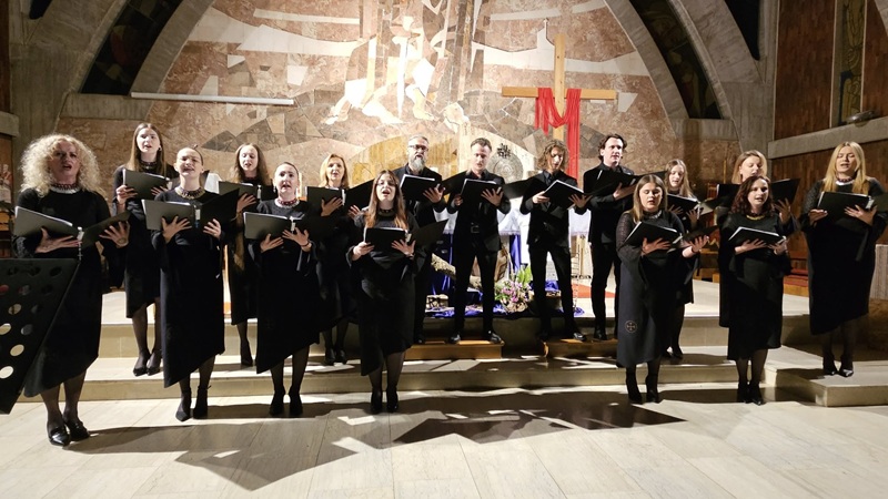 Prekrasna večer na Kočerinu uz nastup Etno skupina “Čuvarice”