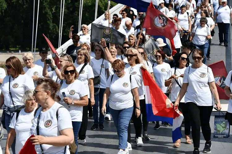 Zajedno u ratu, zajedno u miru: Susret 600 braniteljica HV-a i HVO-a u Osijeku