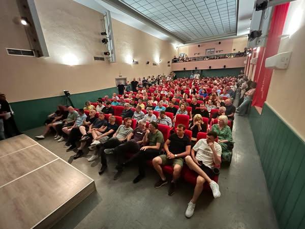 Održana širokobriješka premijera dokumentarnog filma “Zora nad Mostarom”