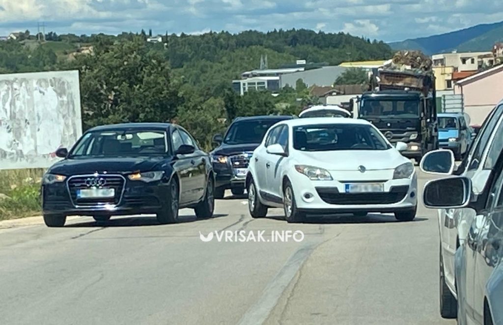 Sudari u Knešpolju: Vozilo gradonačelnika Pavkovića među sudionicima prometne nezgode