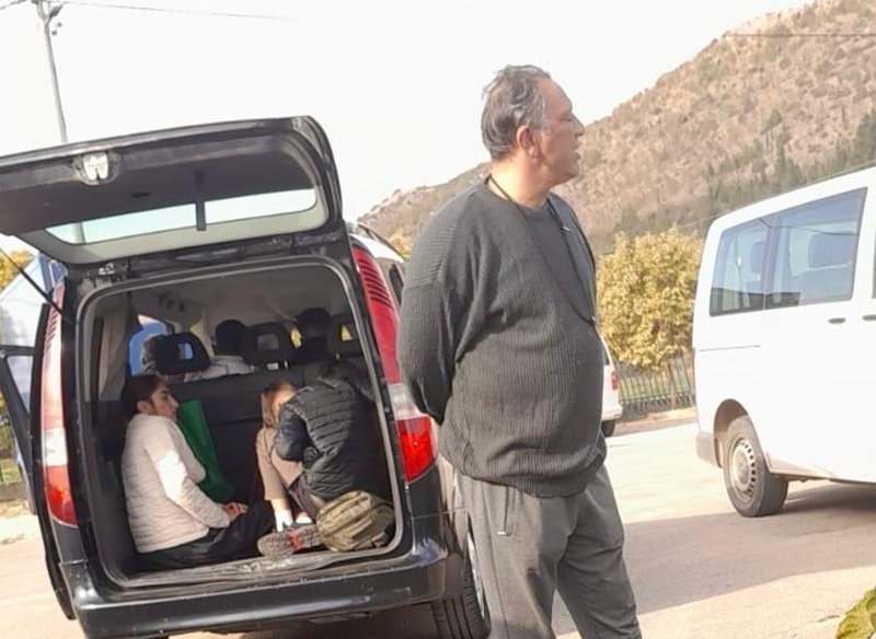 Nakon uhićenja zbog pljačke benzinske u Širokom Brijegu, dvaput u par dana u Grudama uhvaćen u prijevozu migranta
