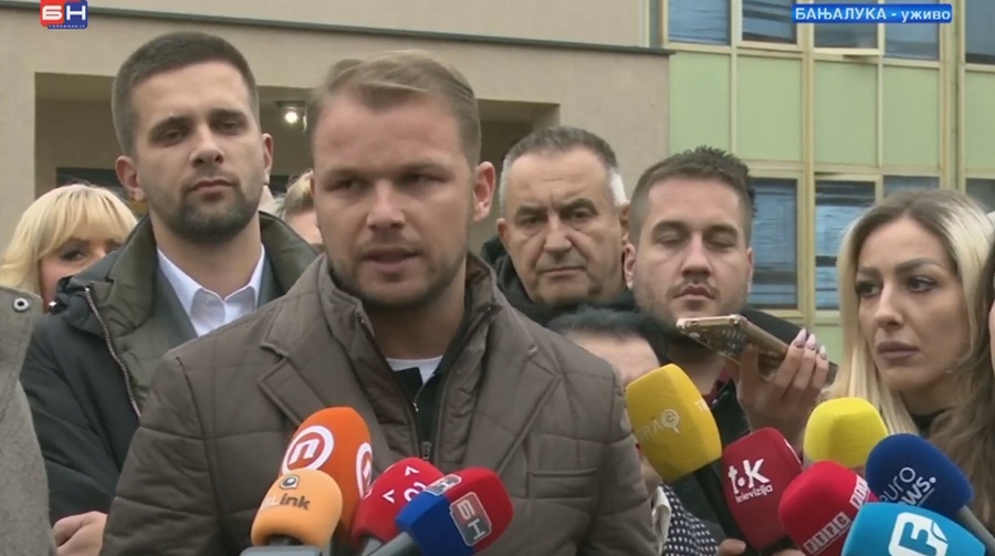 VIDEO: Satnivuković javno razotkrio korumpirano političko smeća iz SNSD-a Vladu Đajića