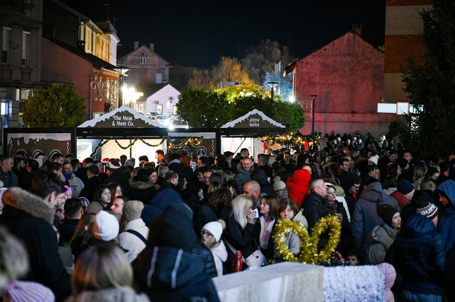 Svečano otvoren Advent u Širokom!