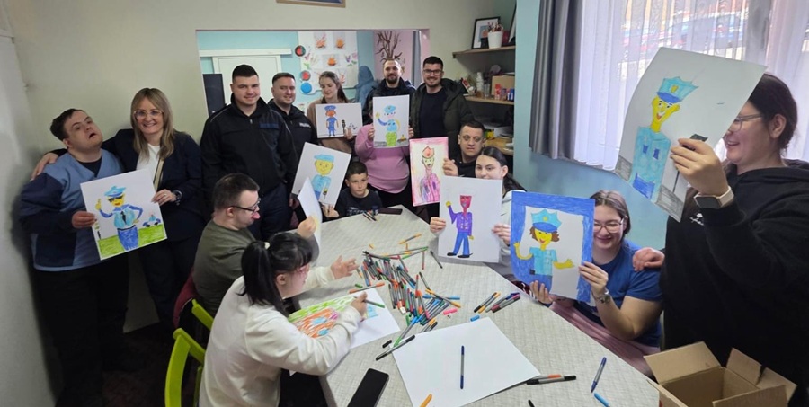 Policijski službenici u posjetu „Kutku sreće“