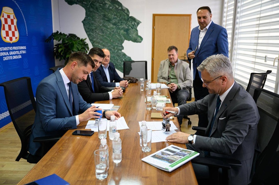 Novi stroj mijenja sve: Široki Brijeg ulazi u novu eru upravljanja otpadom