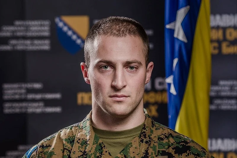 Reakcija koja je odjeknula: Kako je časnik OS BiH očitao bukvicu Ultrasima zbog psovanja države