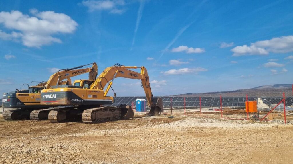 KINESKI MILIJUNI PREPLAVILI BiH: Solarni boom otvara pitanja energetske kolonizacije