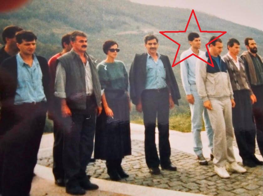 Dragan Čović polaže vijence na Tjentištu 1989.
