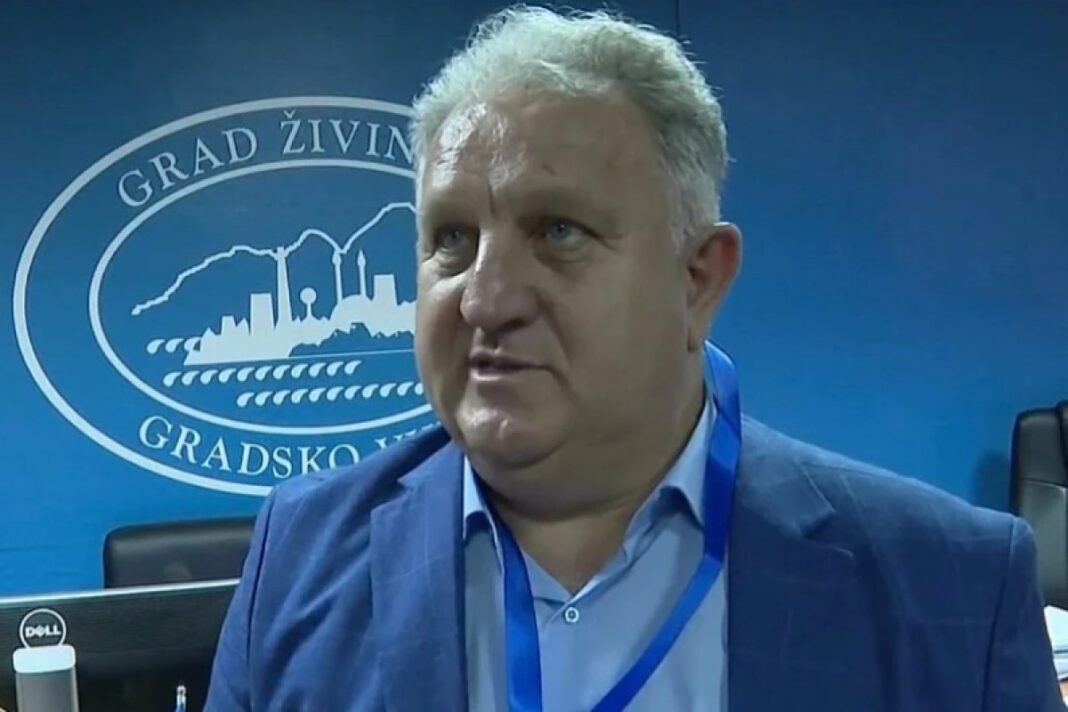 Sredio sinu posao psihologa, a obitelji kupovao lažne diplome iz Goražda!