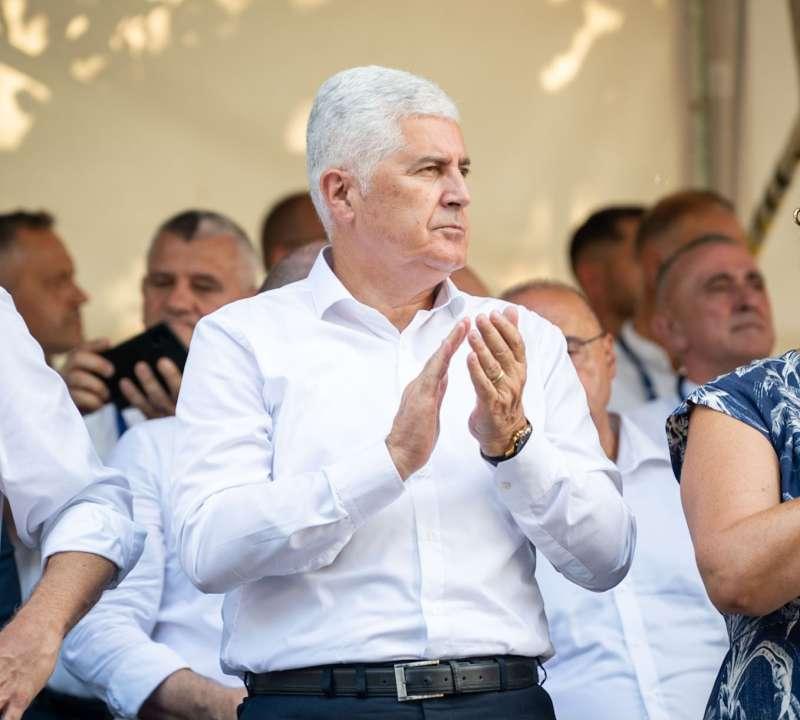 Nepravda na trkalištu: Nema sablje ni štita za predsjednika, Ured poslao prosvjednu notu Alkarskom društvu