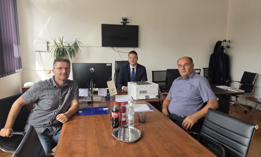 Kontroverzni tužitelj Mladen Hrstić čitao bajke ekipi iz Porezne uprave F BiH