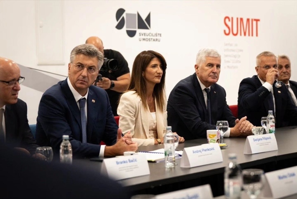 Iluzija zajedništva u Mostaru: Tko je Plenkoviću dao za pravo da ignorira ostale hrvatske lidere u BiH?